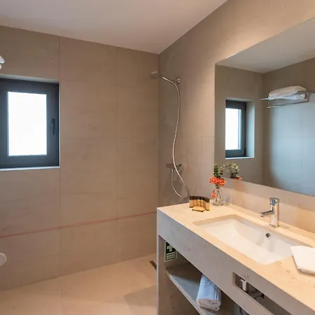 - Real Abadia Congress&spa Villa *